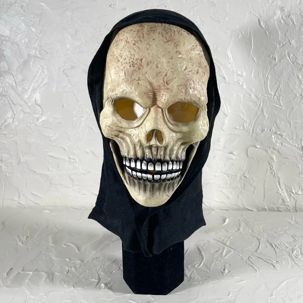 vintage Scary Scream Ghost Face Crypt Ghoul Skeleton Skull